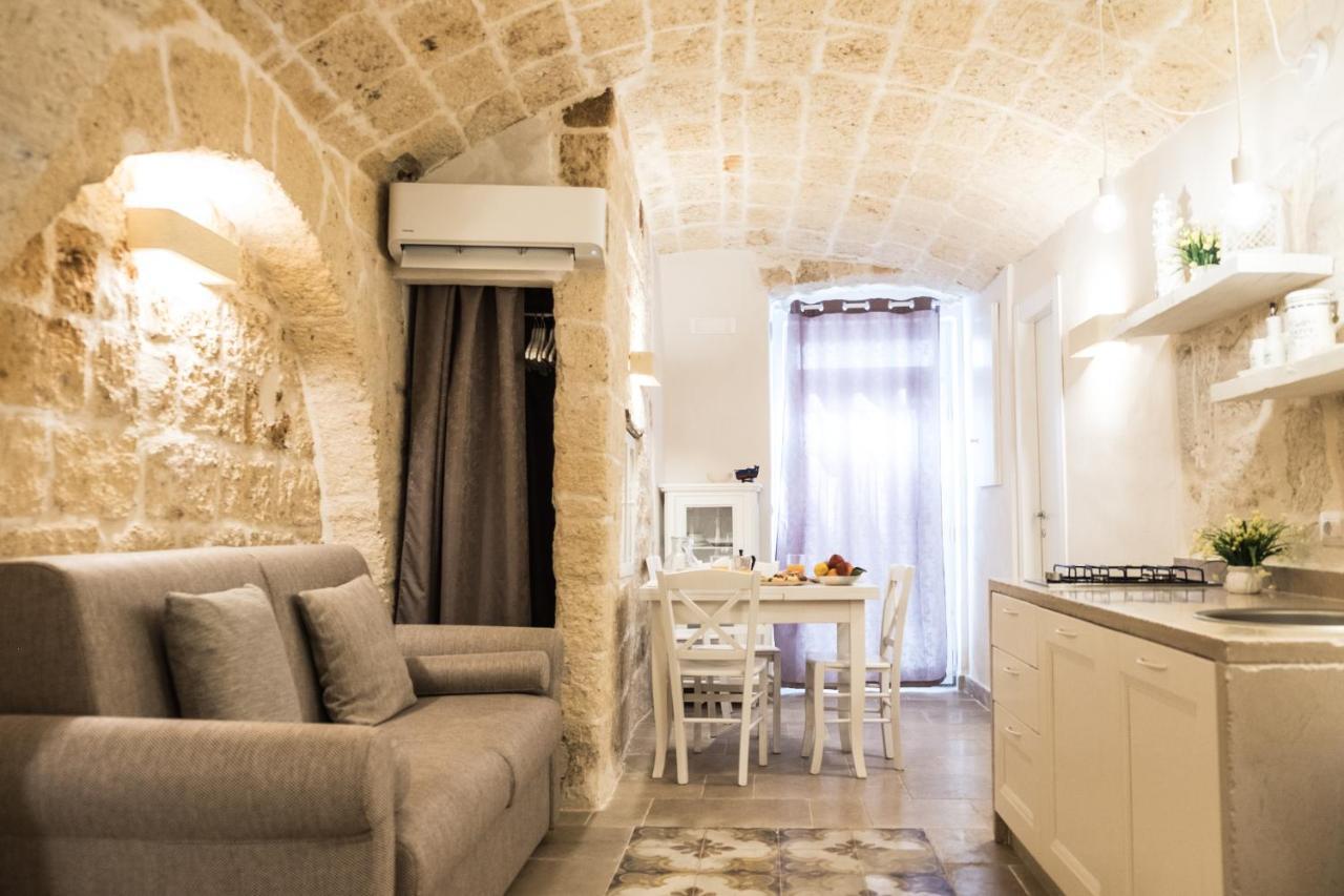 Dimore Del Borgo Antico - Il Sottano Monopoli Exterior foto